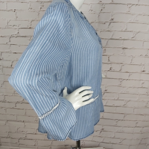 Fourteenth PLACE Striped Blouse - Picture 2 of 9